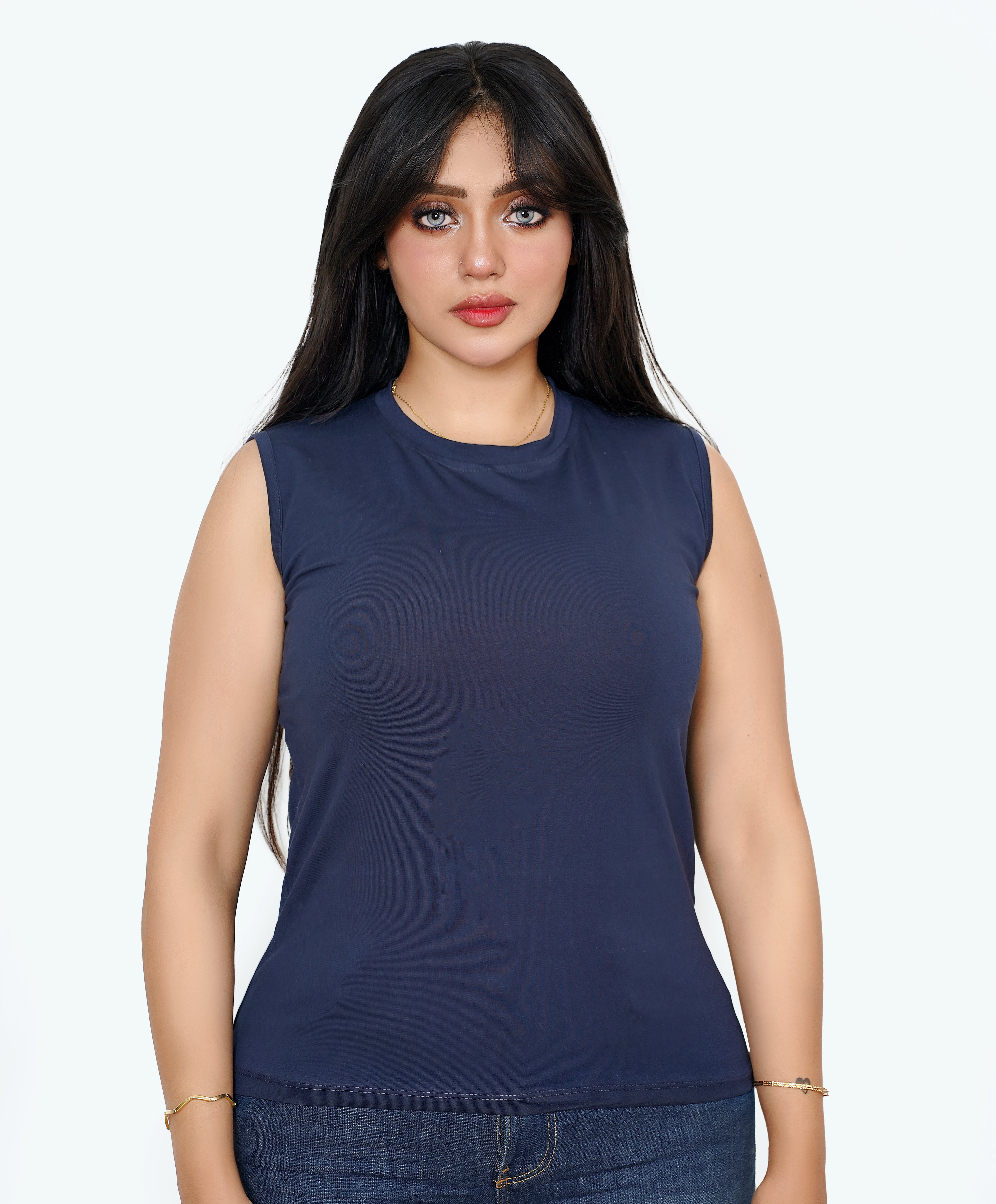 Sleeveless Basic top