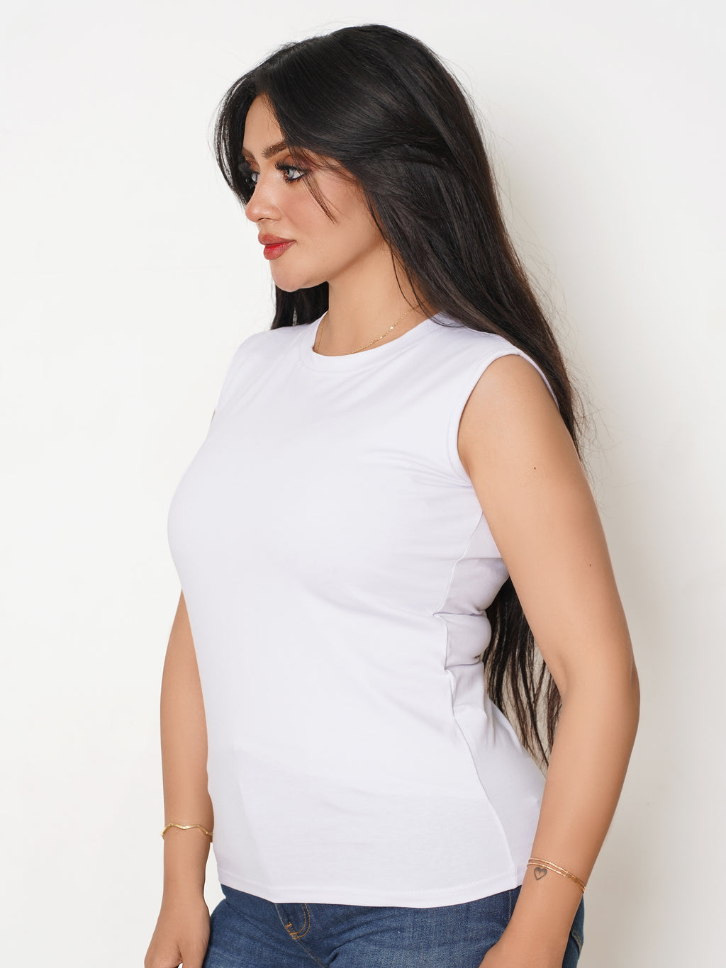 Sleeveless Basic top