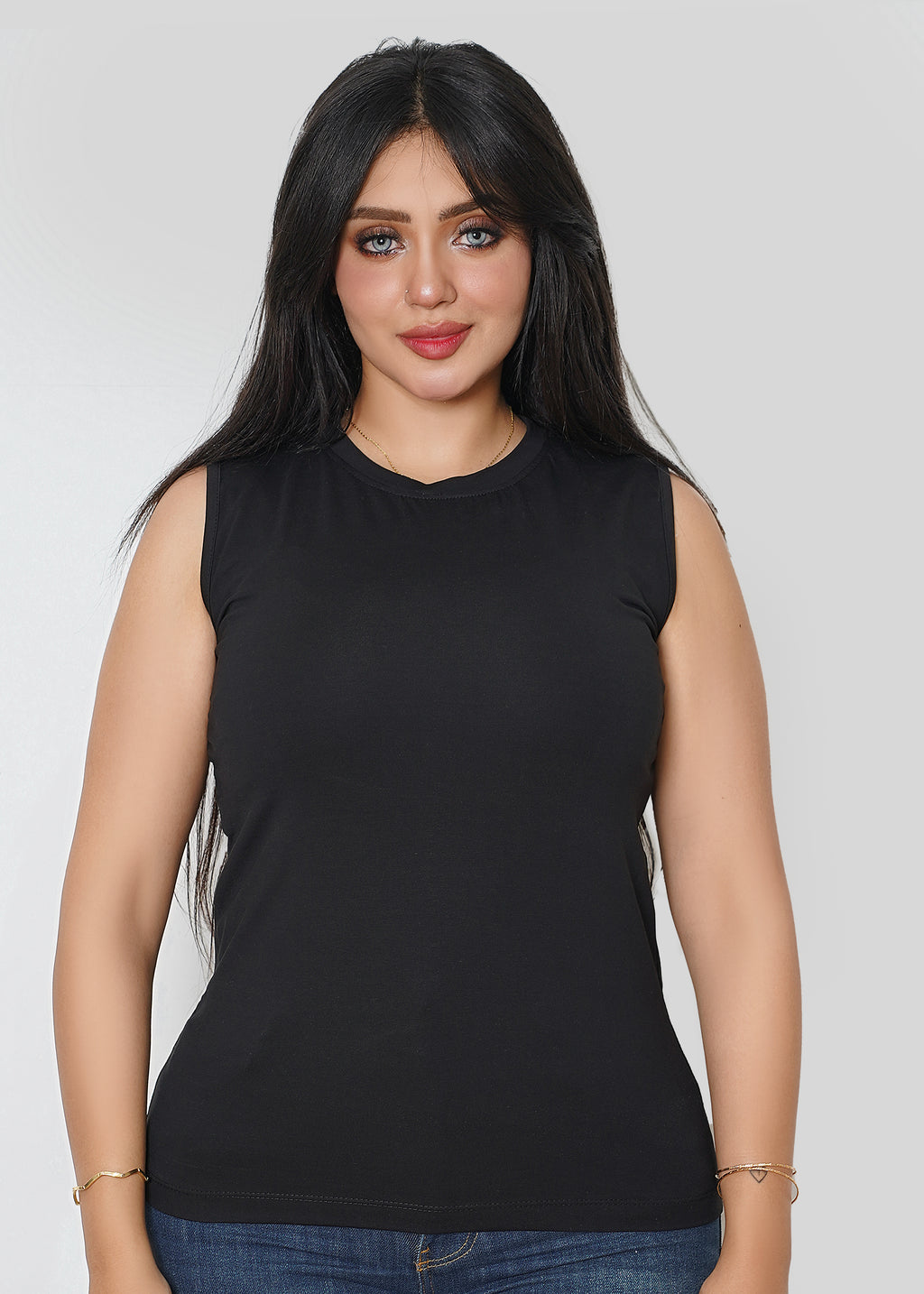 Sleeveless Basic top